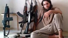 ISIS: Τη ζωή της με τον «τζιχαντιστή από την Κρήτη» περιγράφει η 36χρονη πρώην σύζυγός του