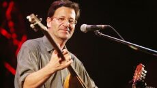 Χαμός με την χθεσινή διαδικτυακή συναυλία του Θανάση Παπακωνσταντίνου