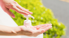 Κορωνοϊός – Αντισηπτικό χεριών: Ποια να αποφεύγουμε και ποια να επιλέγουμε