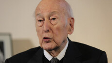 Στην εντατική με λοίμωξη του αναπνευστικού ο Ζισκάρ ντ Εστέν