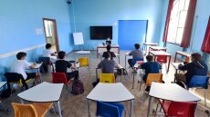 Τσακρής (ΘΕΜΑ 104,6): «Οι χαμηλές θερμοκρασίες βοηθούν στη μεταδοτικότητα του ιού»