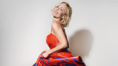 Τες Σπέντζος: «Η ομορφιά δεν είναι πάντα διαβατήριο»