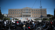 Απεργούν σήμερα διανομείς, ντελίβερι και κούριερ - Μοτοπορεία στο κέντρο