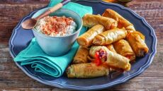 Συνταγή: Πώς θα φτιάξετε τα πιο τραγανά πιτάκια Καισαρείας 