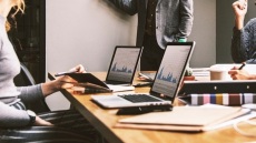 «ElevateGreece»: 394 νεοφυείς επιχειρήσεις αιτήθηκαν να εγγραφούν στο μητρώο