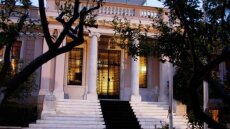 Η κυβέρνηση διαψεύδει την παράταση του lockdown μέχρι τις 25 Απριλίου