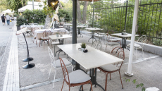 Μέτρα για τον κορωνοϊό: Αλλαγή στις αποστάσεις τραπεζοκαθισμάτων - Δείτε τι προβλέπει η νέα απόφαση 