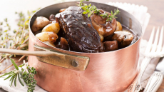 Σουφλέ, ντυσές, μπουργκινιόν: 7 συνταγές με γαλλική προφορά