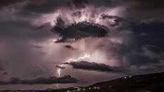 Καιρός: Κακοκαιρία με κρύο και βροχές - Πού θα «πέσει» κατακόρυφα η θερμοκρασία