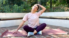 Πιασμένος αυχένας; Έξι ασκήσεις που ανακουφίζουν