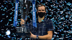 ATP Finals, Μεντβέντεφ - Τιμ 2-1: «Βασιλιάς» στο Λονδίνο ο Ρώσος
