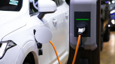 Φόρτιση ηλεκτρικών οχημάτων: Οι προκλήσεις μιας αγοράς ύψους $207 δισ. μέχρι το 2030