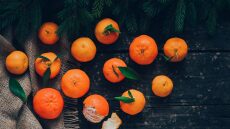 Το μικρό χειμωνιάτικο φρούτο που προστατεύει από τις λοιμώξεις και θωρακίζει την καρδιά