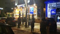 Ουρές στα καταστήματα με τα χριστουγεννιάτικα - Ξεκίνησε ο στολισμός στο Σύνταγμα