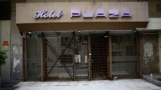 Πλεύρης: Nα πληρώσουν οι καταληψίες το πρόστιμο για το City Plaza