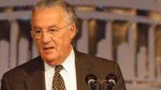 Πολ Σαρμπάνης: Η ζωή του μακροβιότερου Ελληνοαμερικανού γερουσιαστή