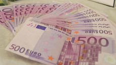 Χαρτονομίσματα των 500 ευρώ: Ανάρπαστα αν και δεν… υπάρχουν