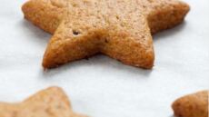 Χριστουγεννιάτικα μπισκότα σαν μελομακάρονα