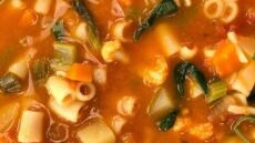 Φτιάχνουμε ιταλική σούπα μινεστρόνε