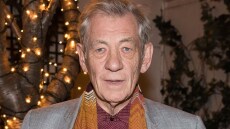 Ο Ίαν ΜακΚέλεν έκανε το εμβόλιο και αισθάνεται «ευφορία» 