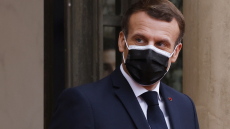 Κορωνοϊός - Γαλλία: Επιταχύνει το πρόγραμμα εμβολιασμού μετά τις κατηγορίες ότι «ευνοεί τους αντιεμβολιαστές»