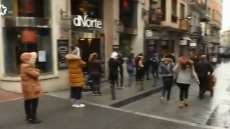 Ισπανία: Εκατοντάδες άνθρωποι στην ουρά στη Μαδρίτη για δελτίο χριστουγεννιάτικης λοταρίας