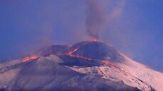 Ανησυχία στη Σικελία από το νέο «ξέσπασμα» της Αίτνας - Δείτε βίντεο