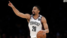 Γράφτηκε για τον Ολυμπιακό, υπέγραψε στη Μπάγερν ο Ντινγουίντι