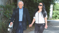 Εξώδικο Άκη στην ξαδέρφη του: «Με προσεγγίζατε ερωτικά και χυδαία με σατανική διαστροφή»