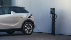 Ηλεκτρικά αυτοκίνητα: Ελεύθερη η στάθμευση στα κέντρα των πόλεων