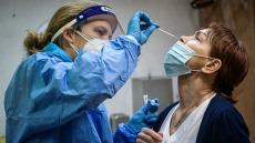 Συναγερμός για τη διασπορά της μετάλλαξης του κορωνοϊού - Ανησυχία για τη Βόρεια Ελλάδα 