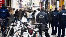 Καπραβέλος: Απαράδεκτες οι εικόνες συνωστισμού - Ανάγκη χρονικού περιορισμού στις μετακινήσεις