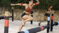 Survivor: Η νίκη φαγητού για τους κόκκινους και ο... ταρζάν Τριαντάφυλλος