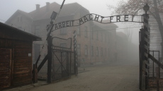 Πολωνία: Στο «σκαμνί» ιστορικοί που έγραψαν για δωσίλογους συμπατριώτες τους στο Ολοκαύτωμα