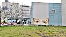 «Η μία οικογένεια αναγνώρισε το πτώμα»: Τι απαντά το νοσοκομείο Σερρών για το λάθος με τις σορούς
