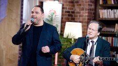 ΕΡΤ: Ο Χρήστος Νικολόπουλος, ο Στέλιος Διονυσίου και η Ιουλία Καραπατάκη  ανοίγουν αύριο το «Μουσικό Κουτί»