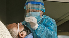 Πελώνη για self test: Οι πολίτες δεν θα πληρώνουν στα φαρμακεία