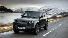 Έτοιμο το Land Rover Defender V8