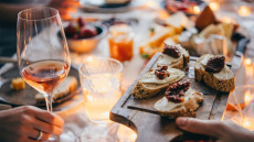 «Αperitivo»: Μια ιταλική παράδοση εμπνευσμένη από την Αρχαία Ελλάδα