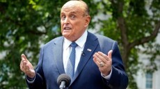 ΗΠΑ: Ο Ρούντι Τζουλιάνι υποψήφιος για "Χρυσό Βατόμουρο"