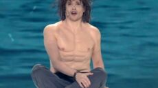 YFSF - Κατερίνα Στικούδη: Η απίστευτη μεταμφίεση της τραγουδίστριας σε James Blunt