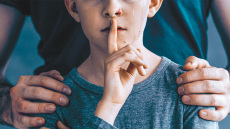 Ιδρύονται γραφεία Προστασίας Ανηλίκων σε πέντε μεγάλες πόλεις