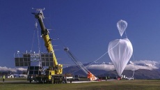 Κλιματική αλλαγή: Ο Μπιλ Γκέιτς θέλει να ψεκάσει με εκατομμύρια τόνους ανθρακικό ασβέστιο τη στρατόσφαιρα