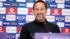 Φαν’ τ Σιπ: «Να είμαστε ταπεινοί, ίσως παίξει ο Αλεξανδρόπουλος»