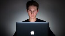 Τηλεργασία: Έξι top tips που ξεκουράζουν τα μάτια από την οθόνη