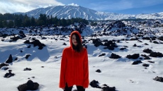 Η Ελληνίδα που ζει σε απόσταση αναπνοής από την Αίτνα, μιλά στο protothema.gr