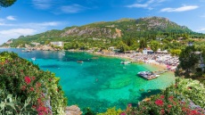 Κέρκυρα: Ξάφριζαν πορτοφόλια παραθεριστών στον Κάβο