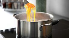 Πόσο αλατισμένο χρειάζεται πραγματικά να είναι το νερό, όταν μαγειρεύουμε;