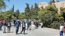 Πάνε για κατάργηση των sms από τη Δευτέρα του Πάσχα