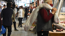 Πάσχα 2025: Λιγότερα τα αρνιά φέτος - Στα 15 με 17 ευρώ το κιλό το κατσίκι, στα ίδια με πέρυσι το τσουρέκι